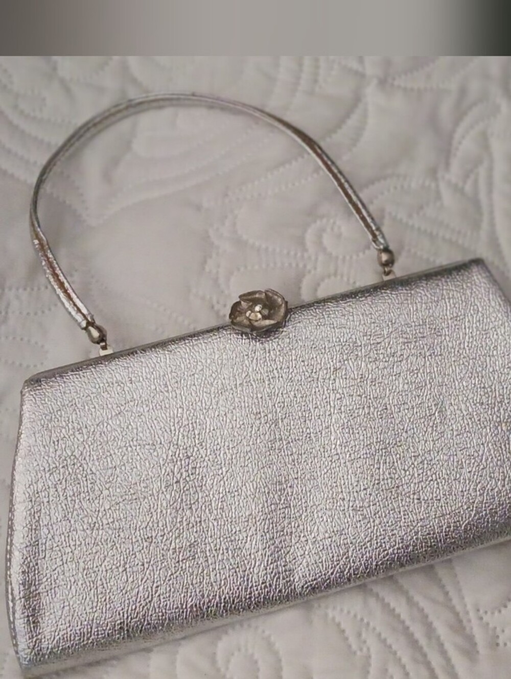 Silver Metallic Vintage Top-Handle Womens Bag - Elegant Evening Clutch